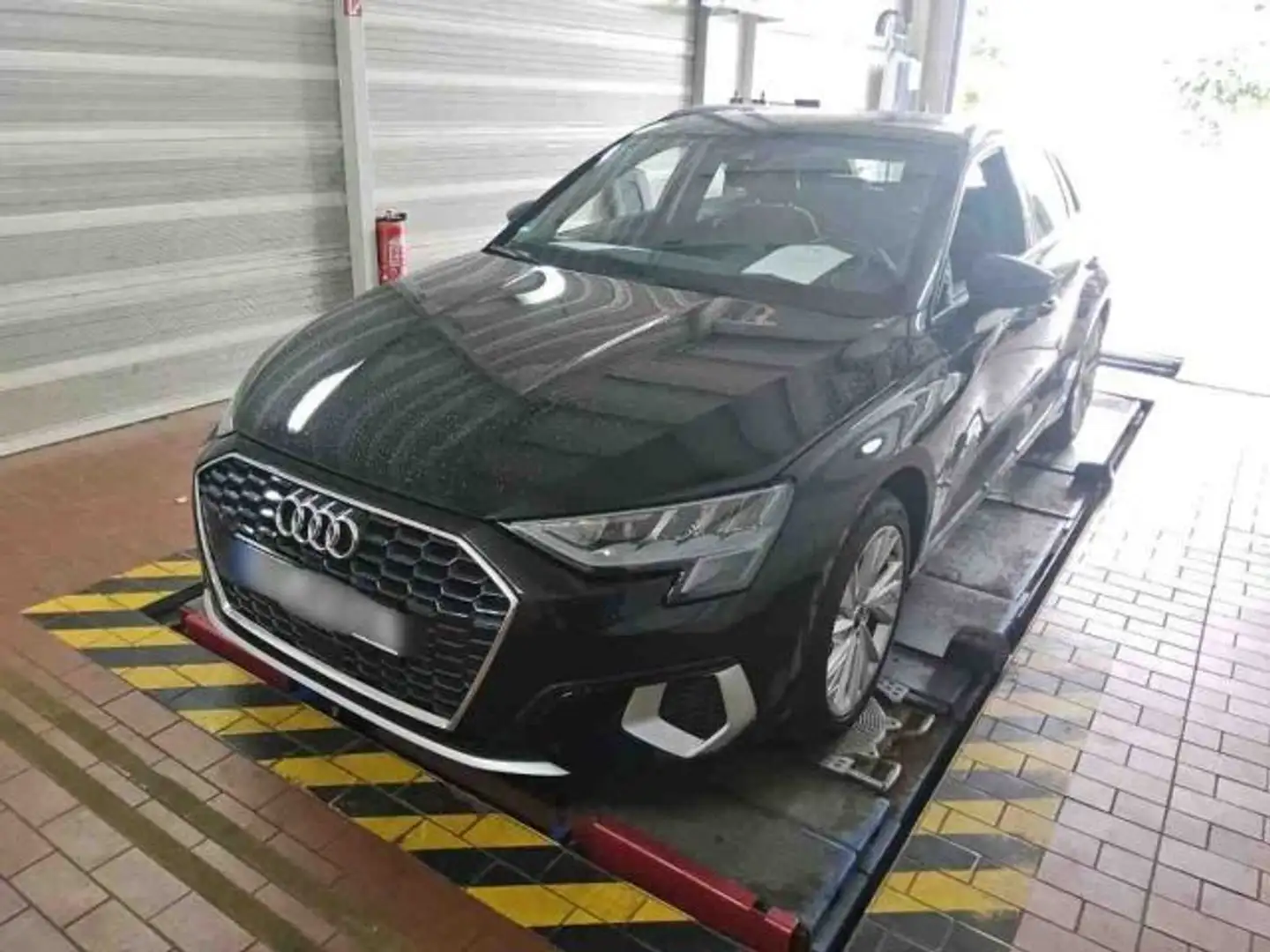 Audi A3 35 TDI S-TR ADVANCED 5JG+LED+NAV+VC Schwarz - 2