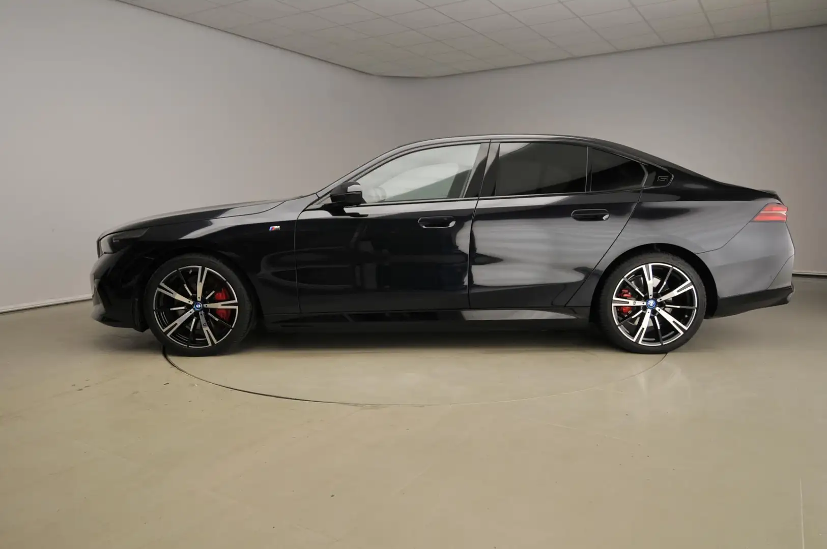 BMW i5 Sedan eDrive40 | M-Sportpakket | LED | Navigatie | Noir - 2