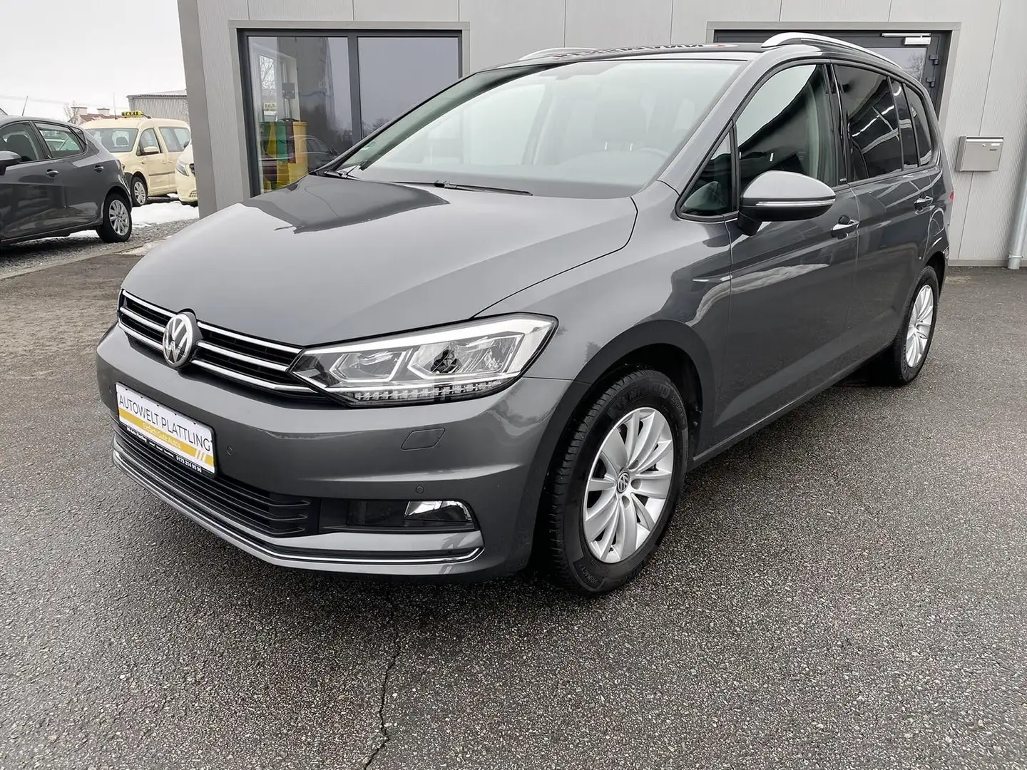 Volkswagen Touran United 7-Sitzer CarPlay Tempomat Grau - 1