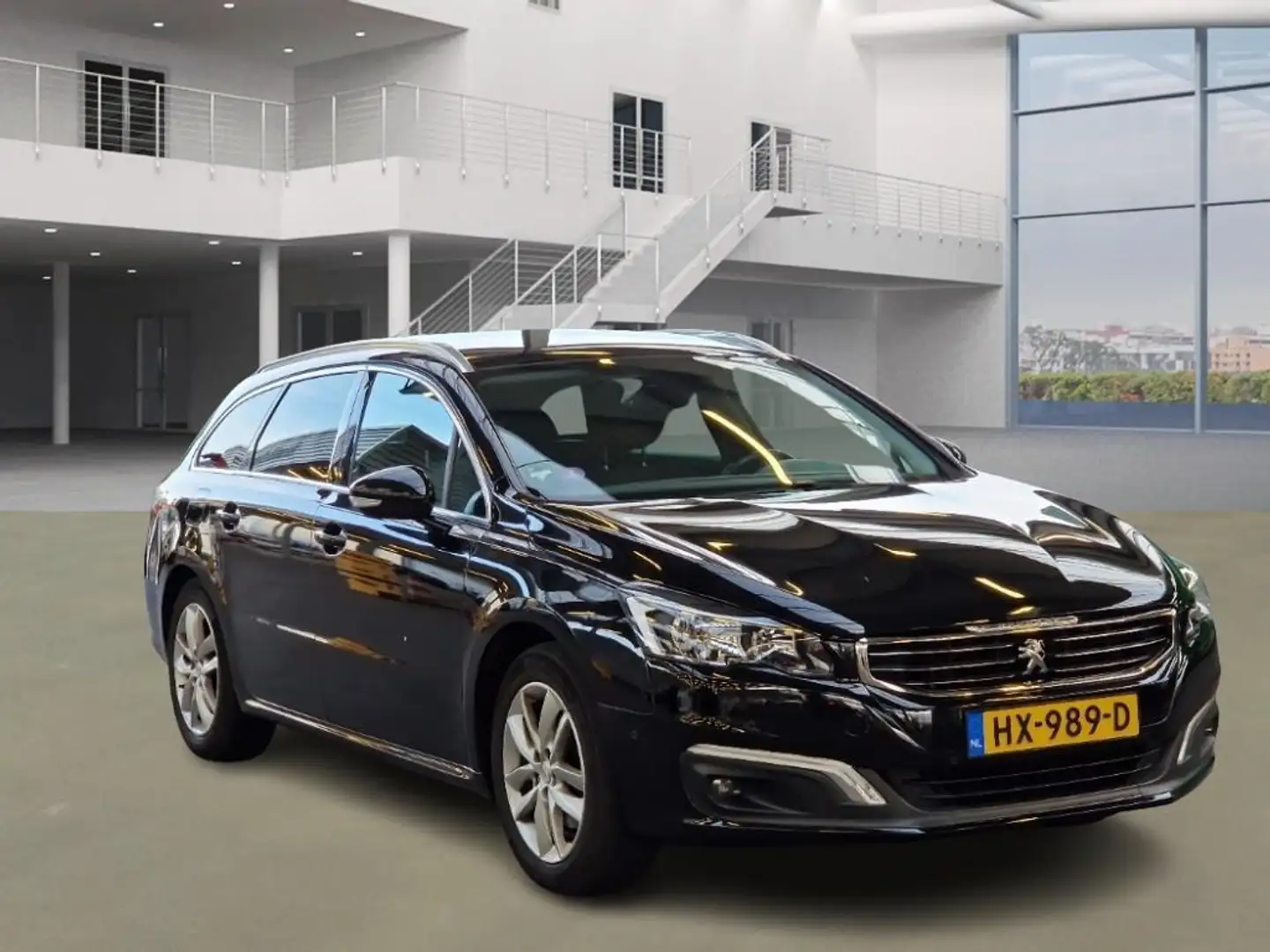 Peugeot 508 SW 1.6 e-THP Première Schwarz - 2
