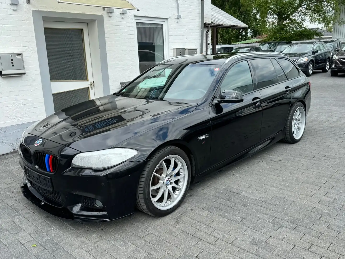 BMW 520 Touring 520d   M PAKET - PANOTAMA - AUTOM - Black - 1