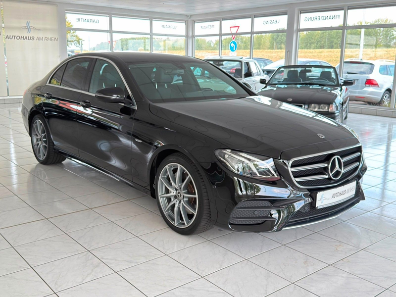 Mercedes-Benz E 200 E200d Limousine+AMG-Line+Widescreen+Burmester