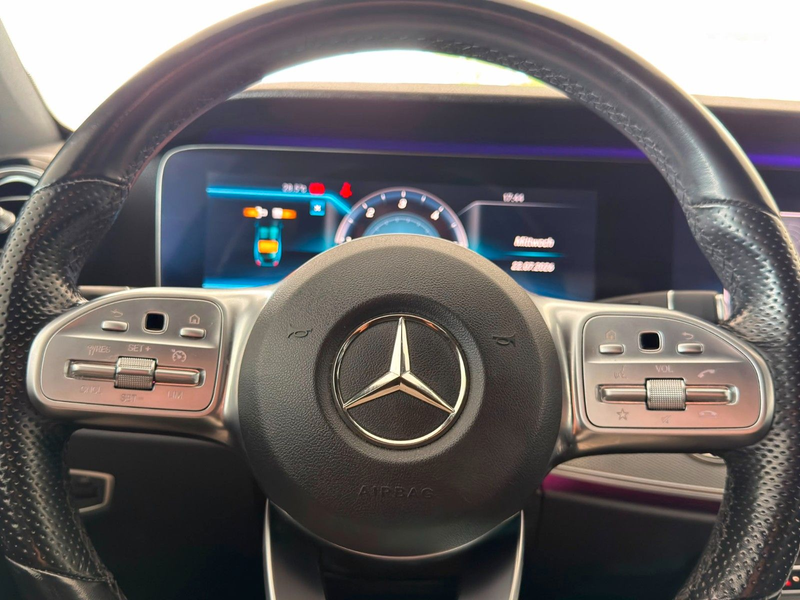 Mercedes-Benz E 200 E200d Limousine+AMG-Line+Widescreen+Burmester — photo 11