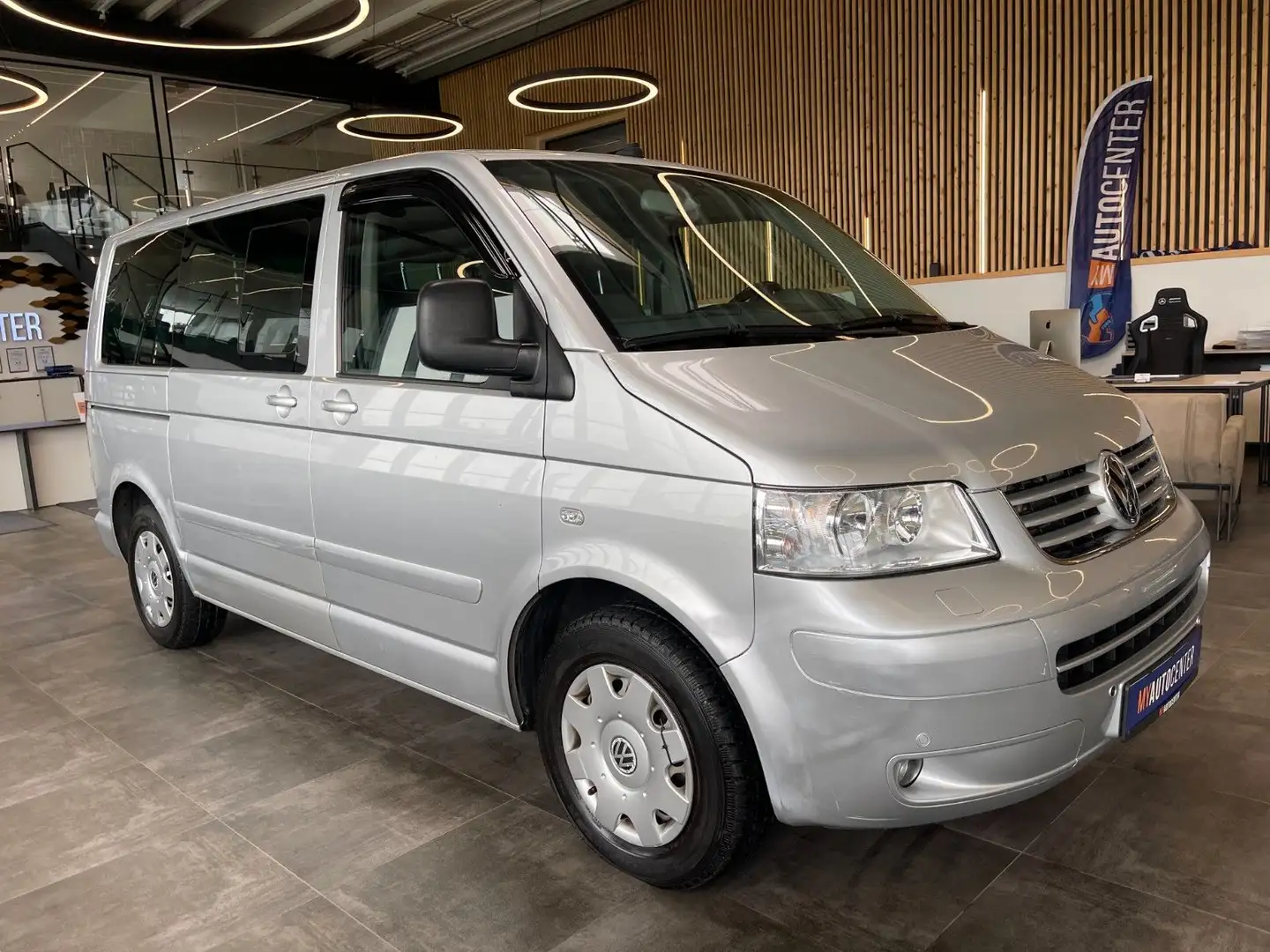 Volkswagen T5 Multivan *Comfortline*Navi*AHK* Argento - 2