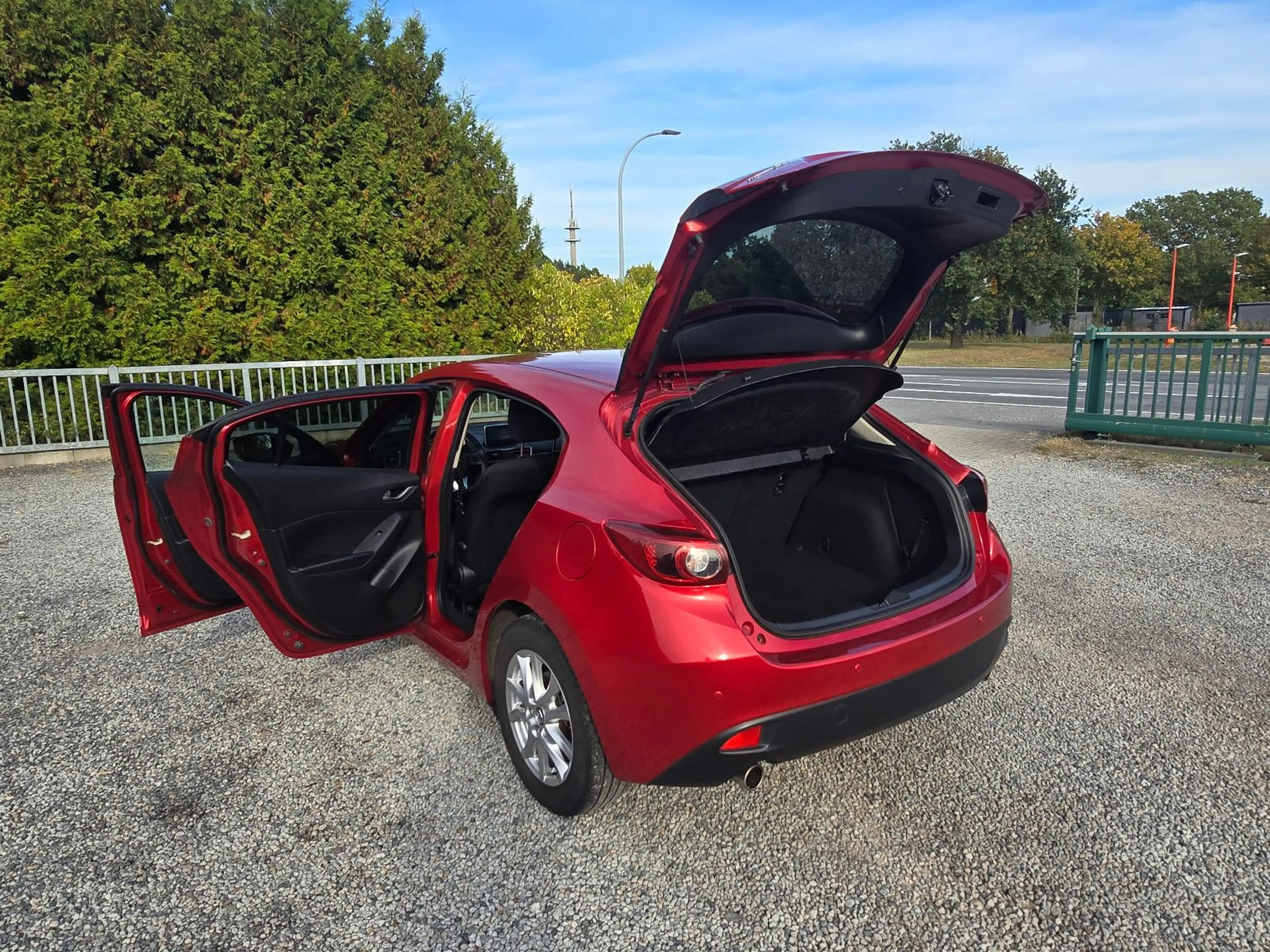 Mazda 3 Lim. Center-Line TÜV NEU — photo 9