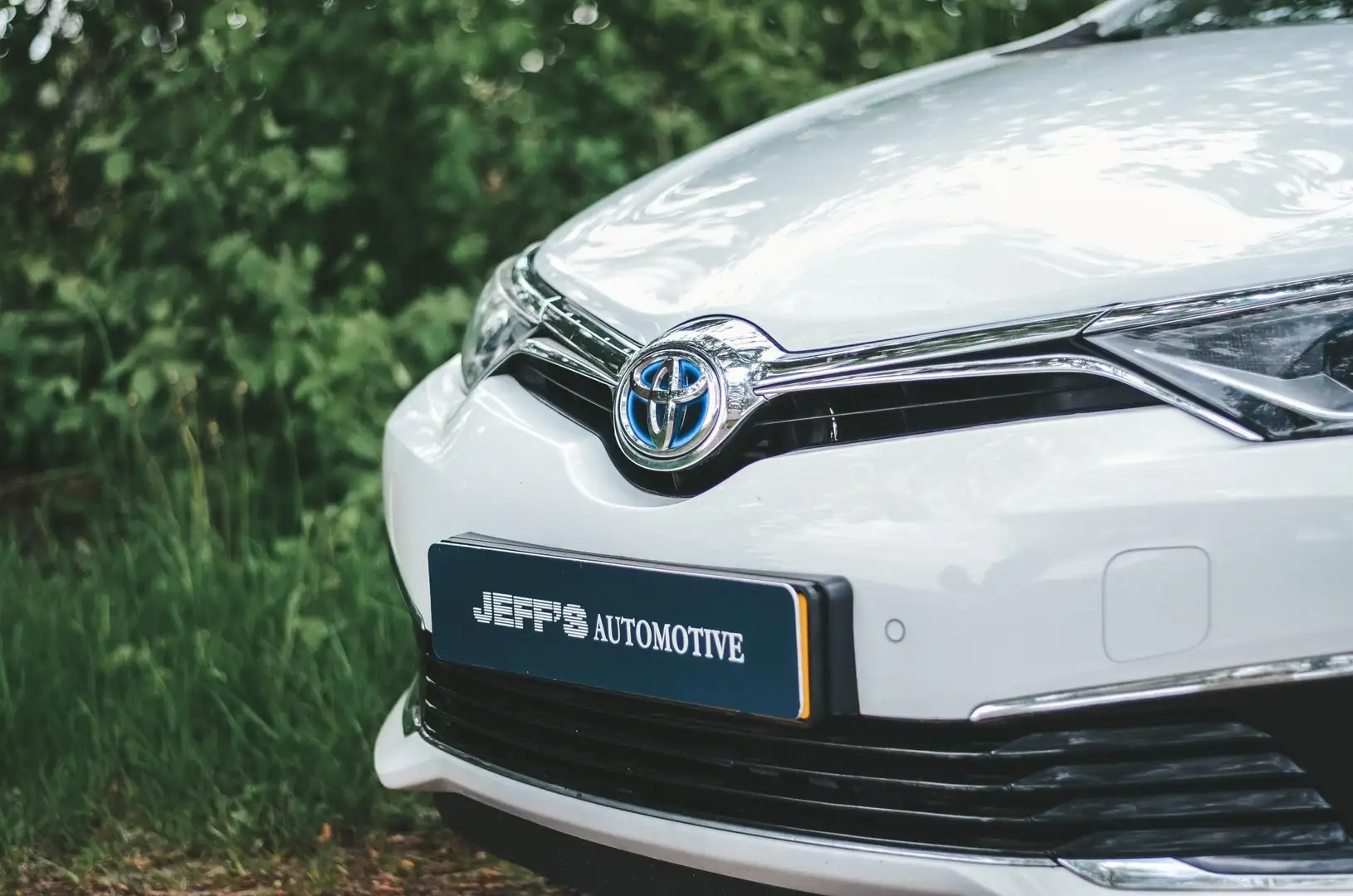 Toyota Auris Touring Sports 1.8 Hybrid Lease pro Blanc - 2