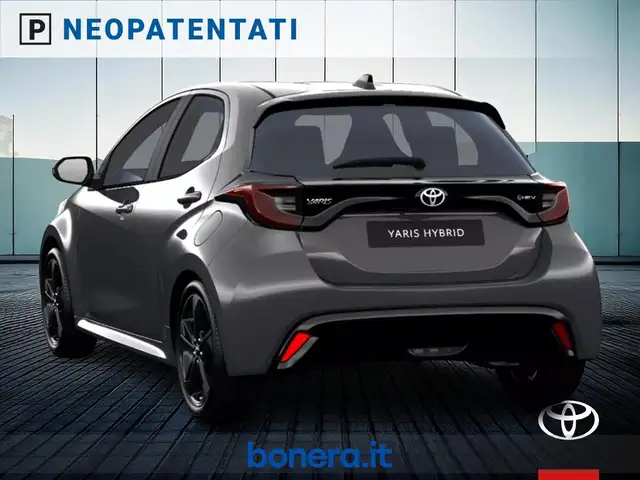 Toyota Yaris view 4