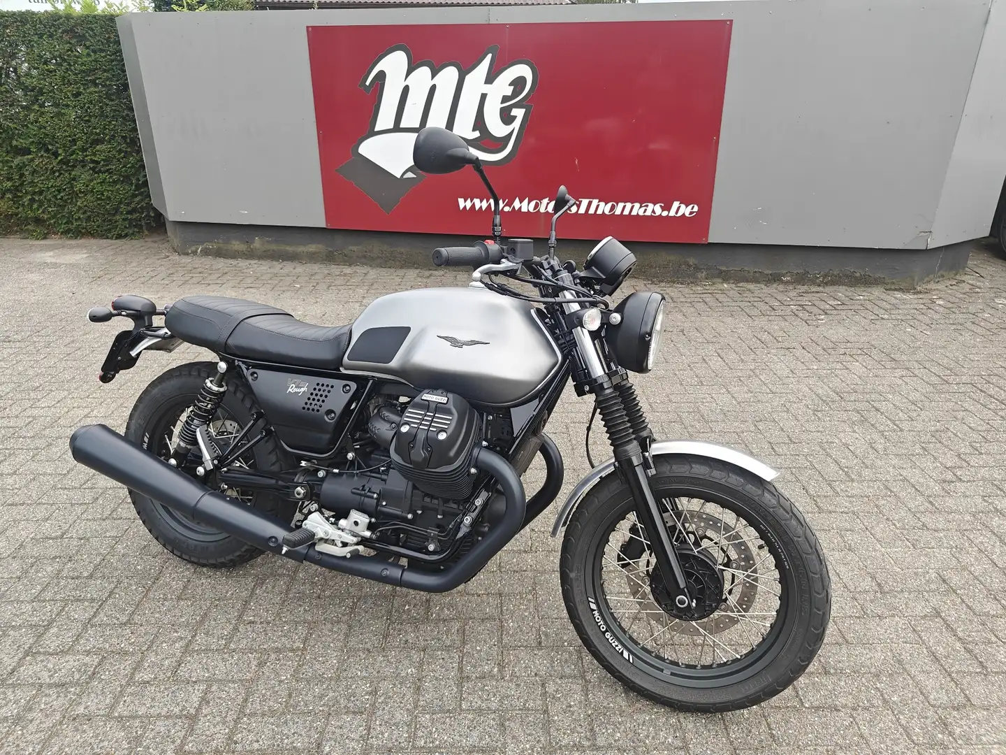 Moto Guzzi V 7 III Rough Gris - 1
