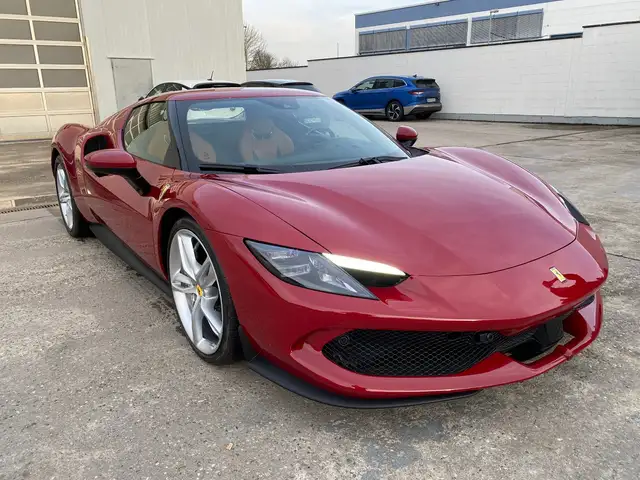 Ferrari 296 GTB *NEU*250 km*NP 340*LIFT*Carbon*LED*ADAS