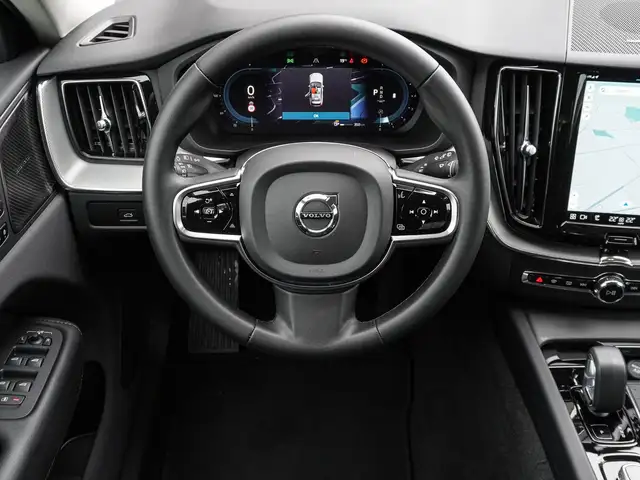 Volvo XC60 view 11