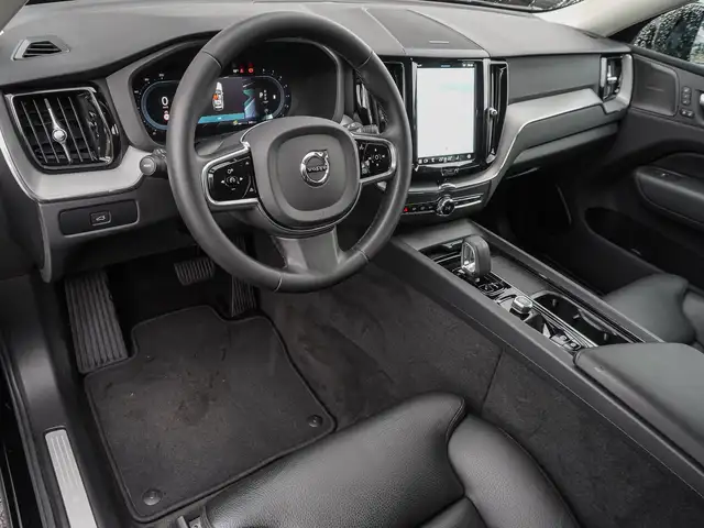 Volvo XC60 view 9
