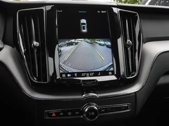 Volvo XC60 view 13