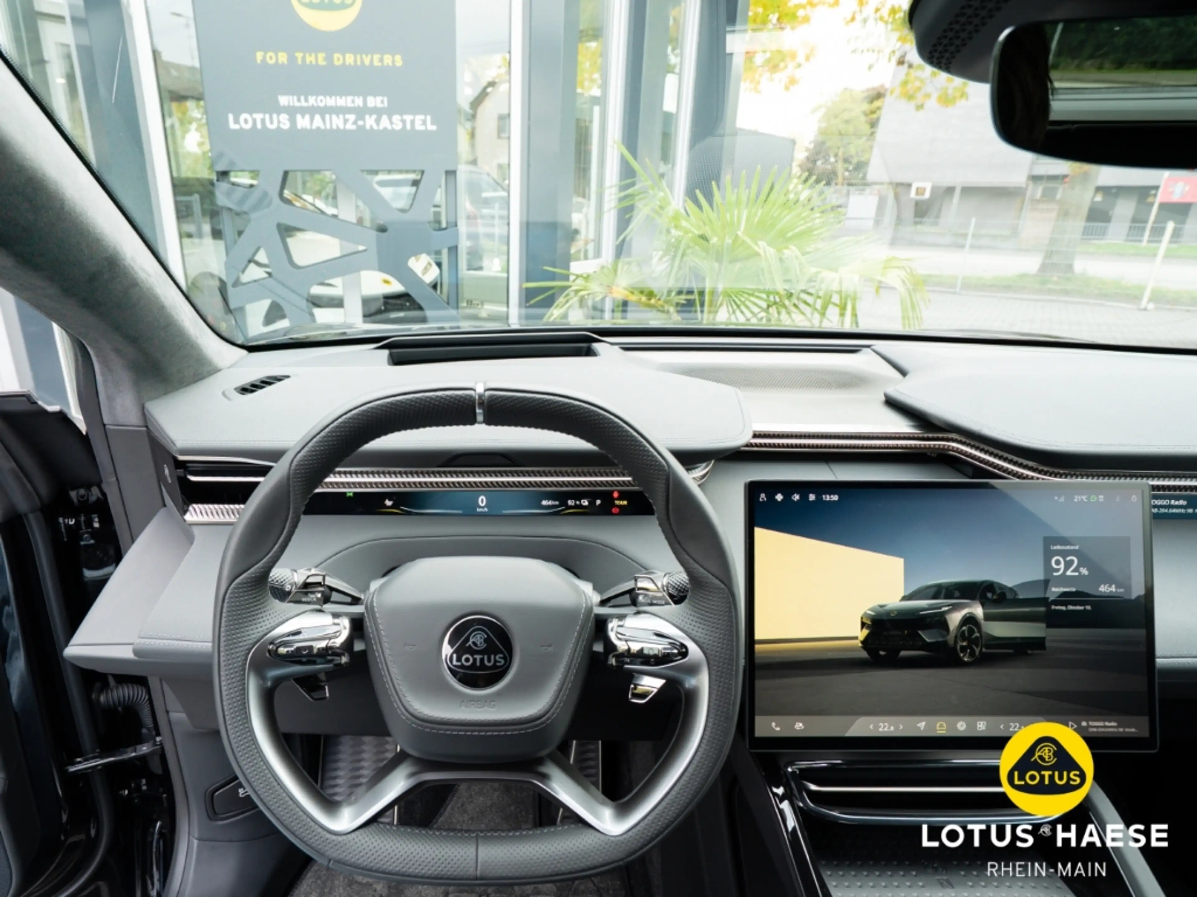 Lotus Eletre 600 GT - Black Pack -Privacy Glass -22'' — photo 16