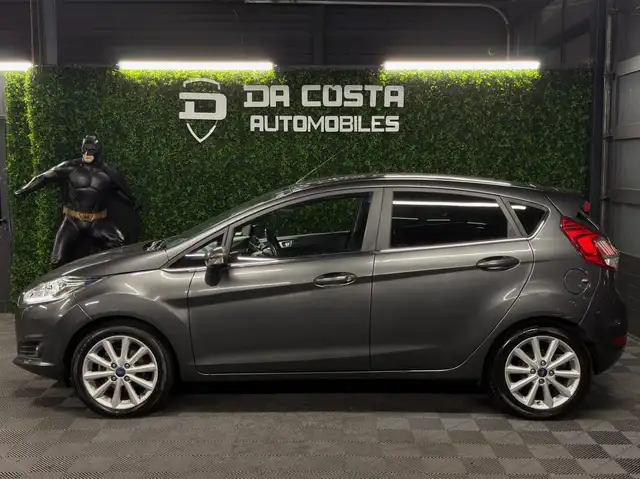 Ford Fiesta view 5