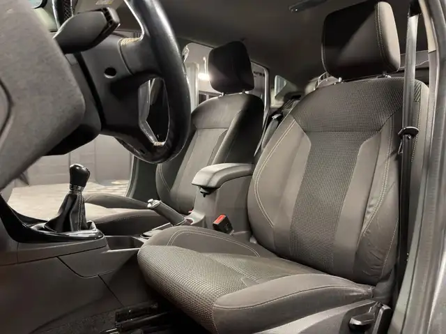 Ford Fiesta view 13