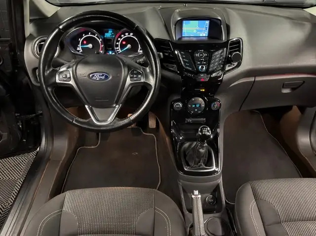 Ford Fiesta view 18