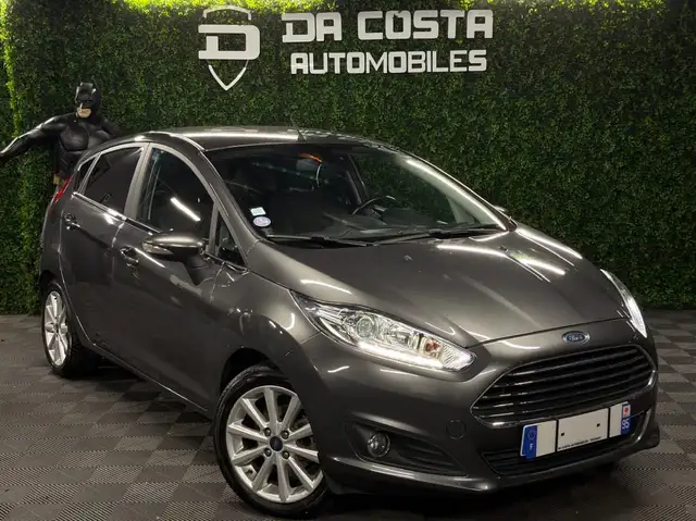 Ford Fiesta view 3