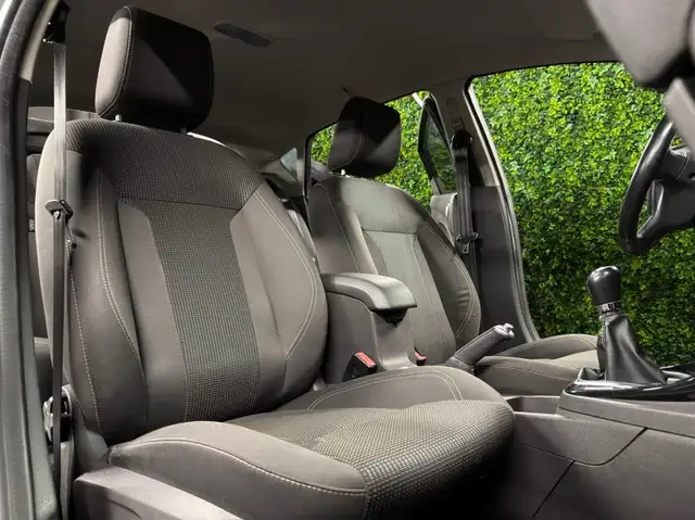 Ford Fiesta view 14