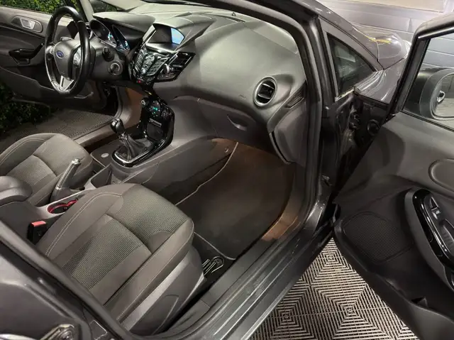 Ford Fiesta view 15