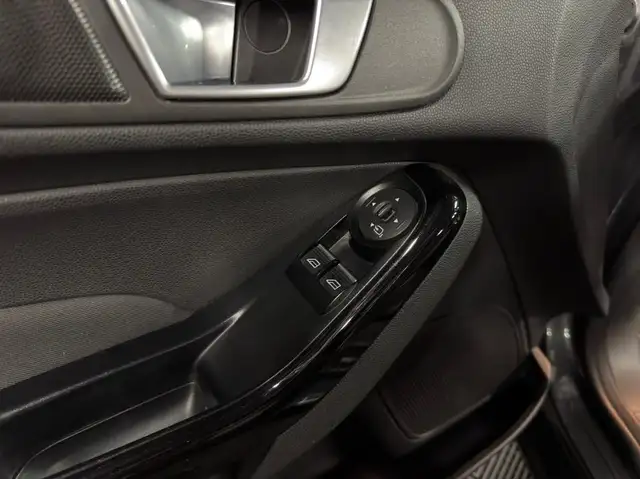 Ford Fiesta view 10