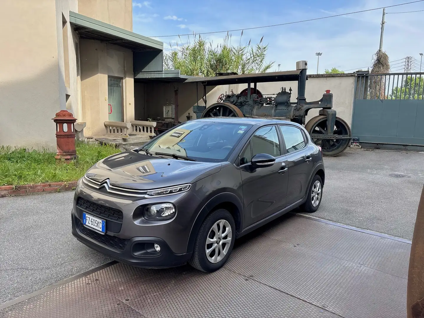 Citroen C3 1.2 puretech Shine s&s 83cv neopatentati my20 Grigio - 2