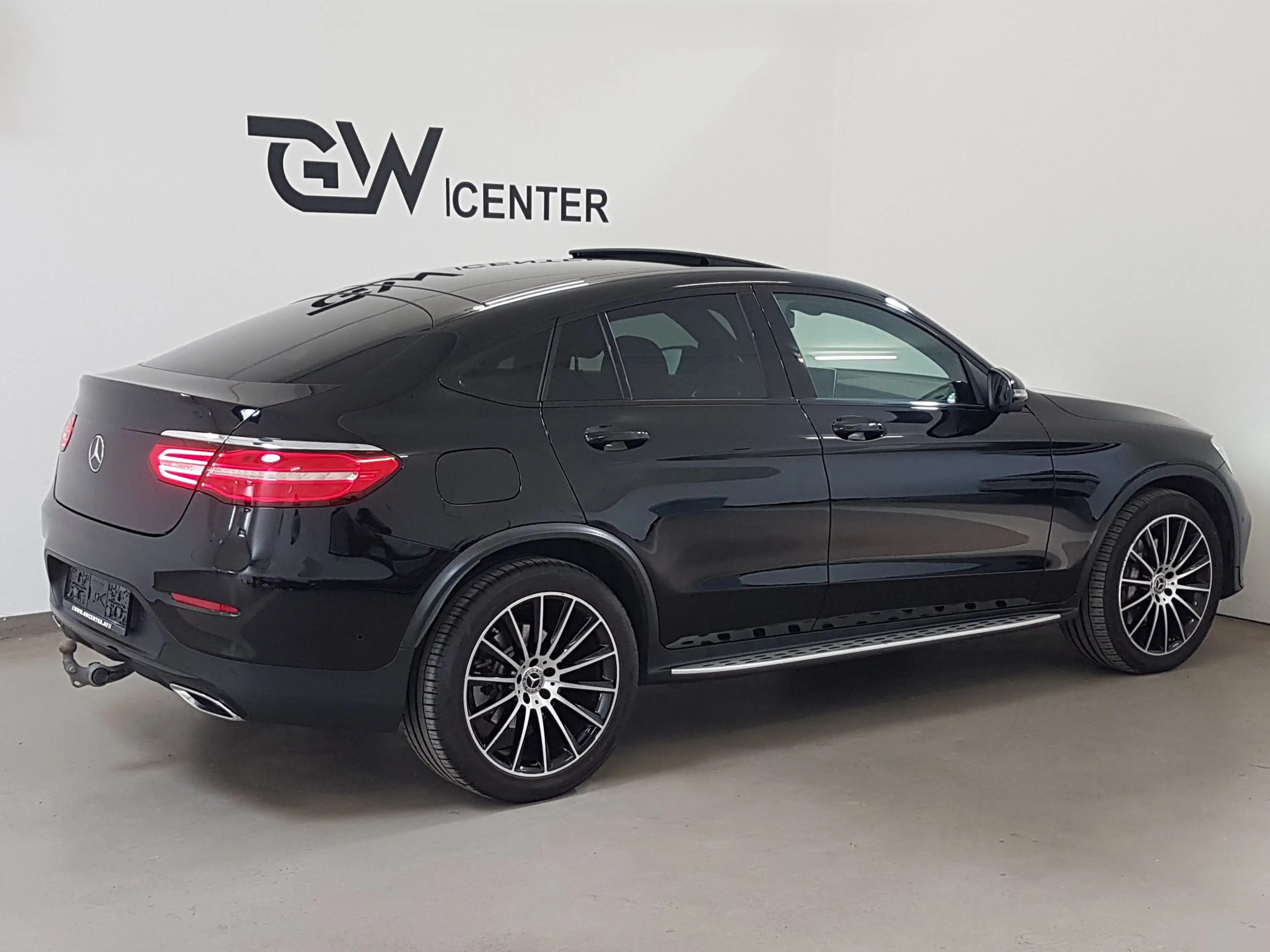 Mercedes-Benz GLC 350 d Coupe 4Matic AMG Line 20" 360° AHK Distronic — photo 9