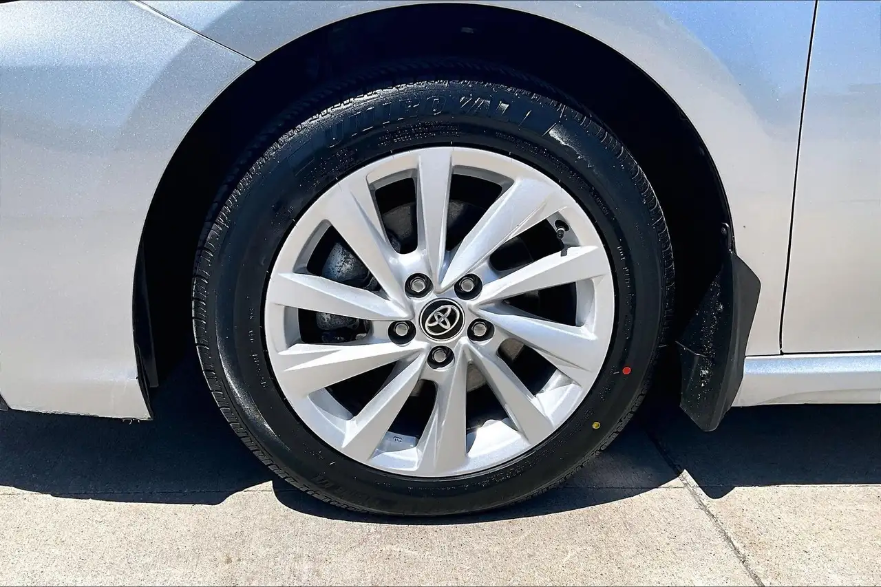 Toyota Camry снимка Toyota Camry