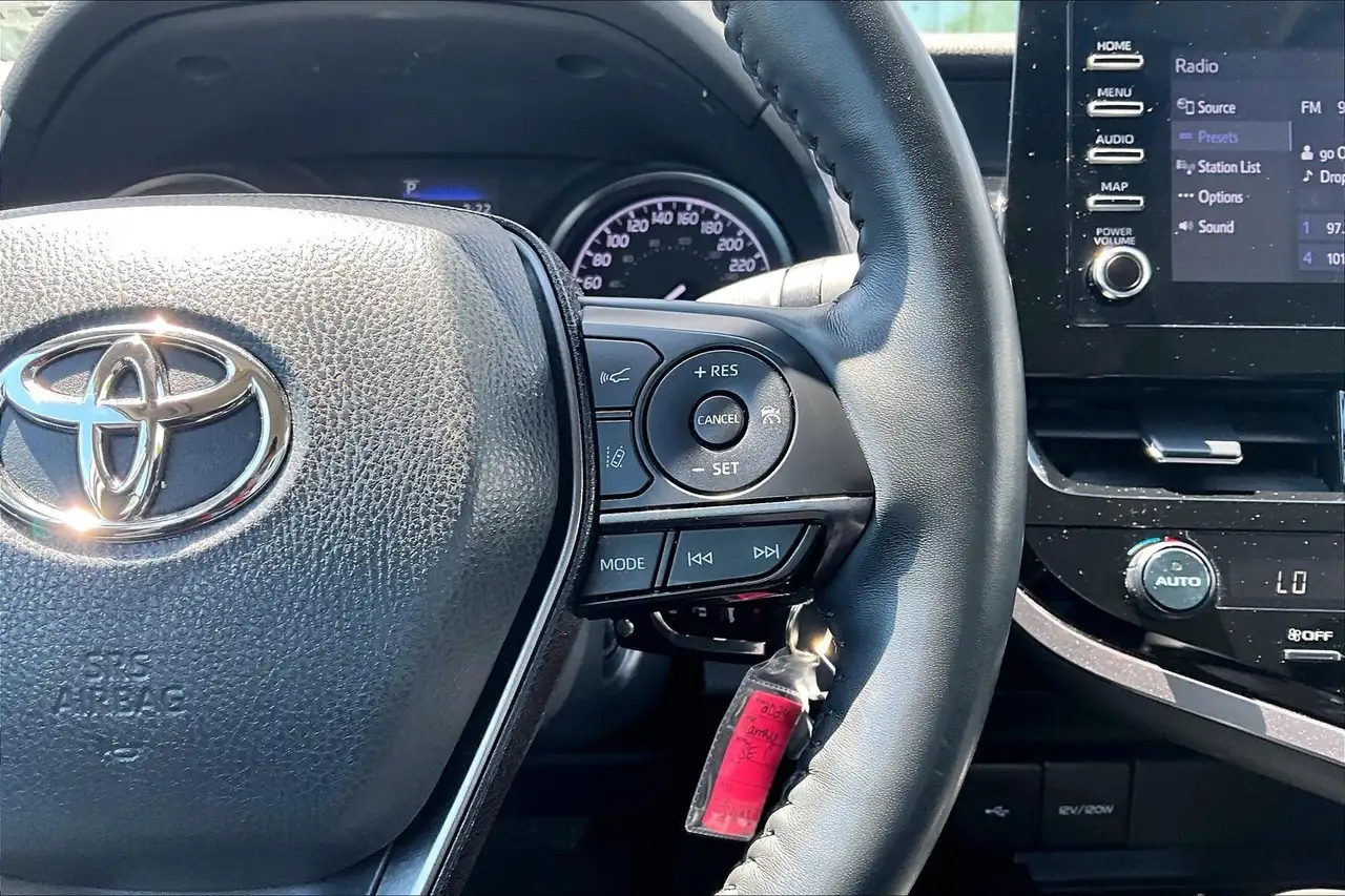 Toyota Camry снимка Toyota Camry