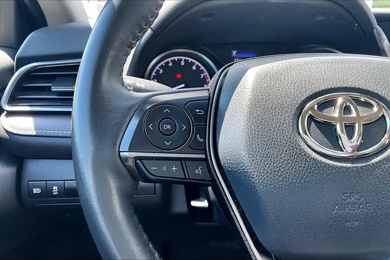 Toyota Camry снимка Toyota Camry