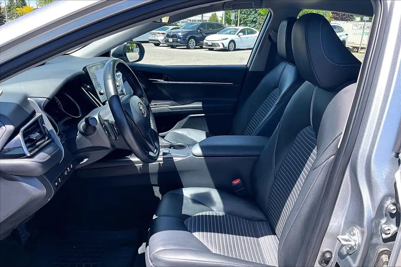 Toyota Camry снимка Toyota Camry