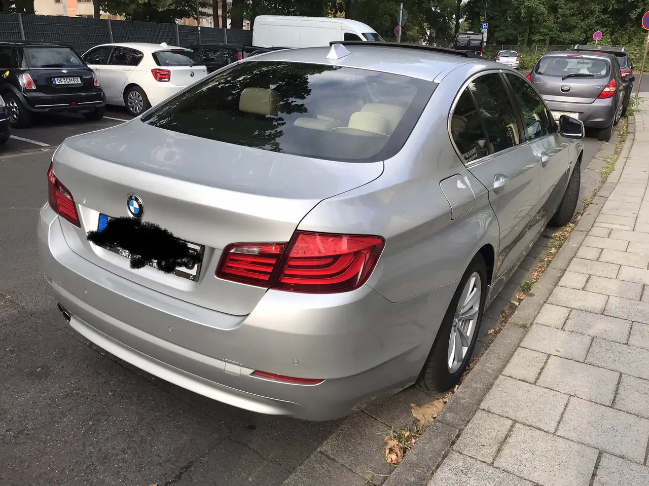 BMW 523
