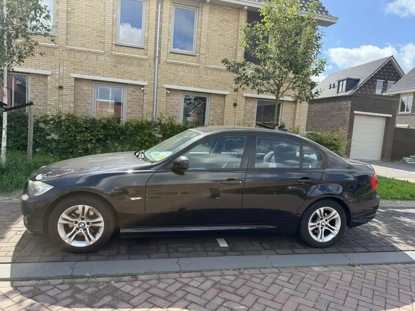 BMW 330 330 318i Business Line Zwart - 2