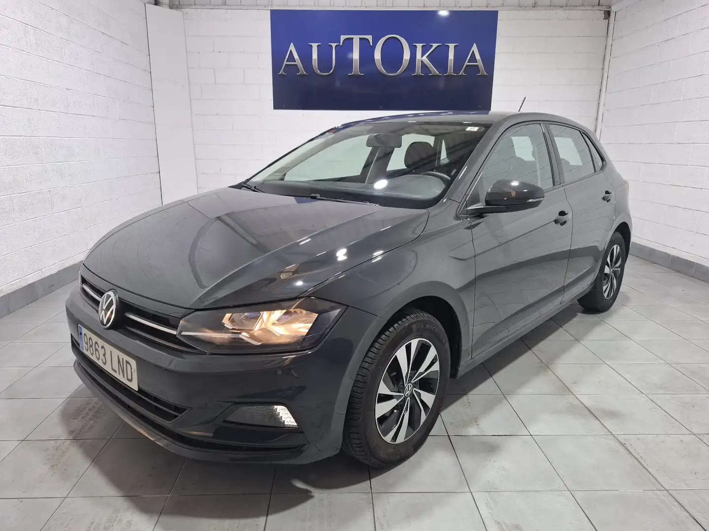 Volkswagen Polo 1.0 Advance 59kW Gris - 1