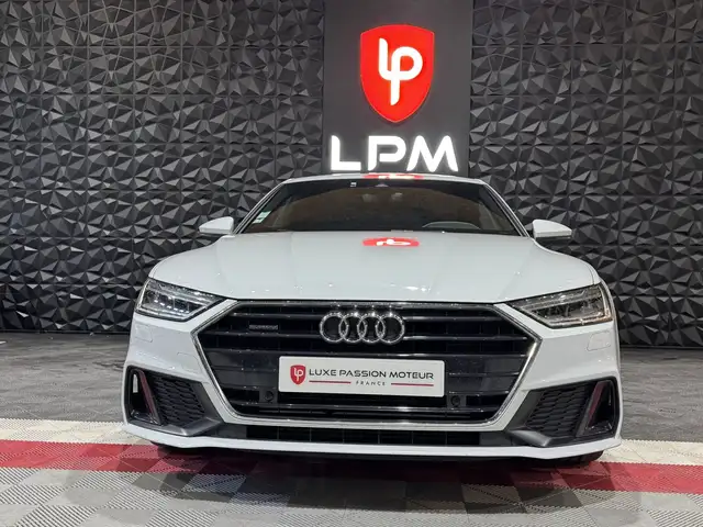Audi A7 view 3