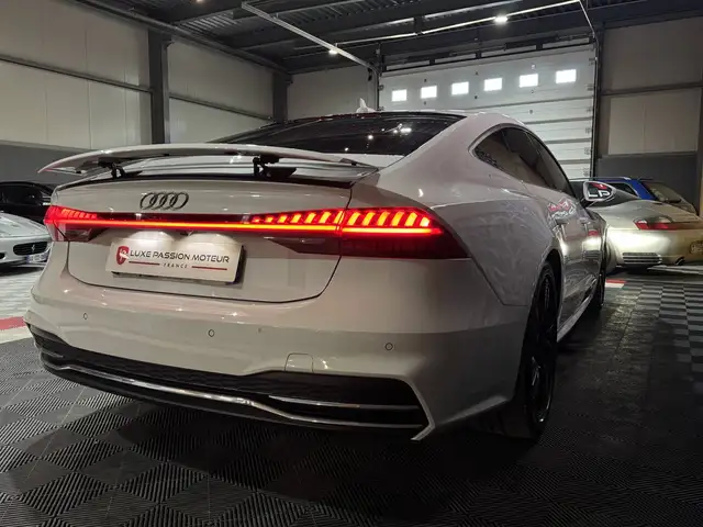Audi A7 view 7