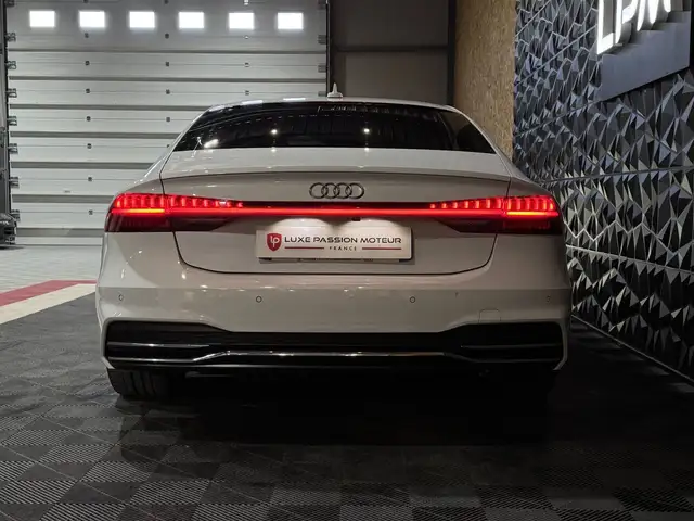 Audi A7 view 9