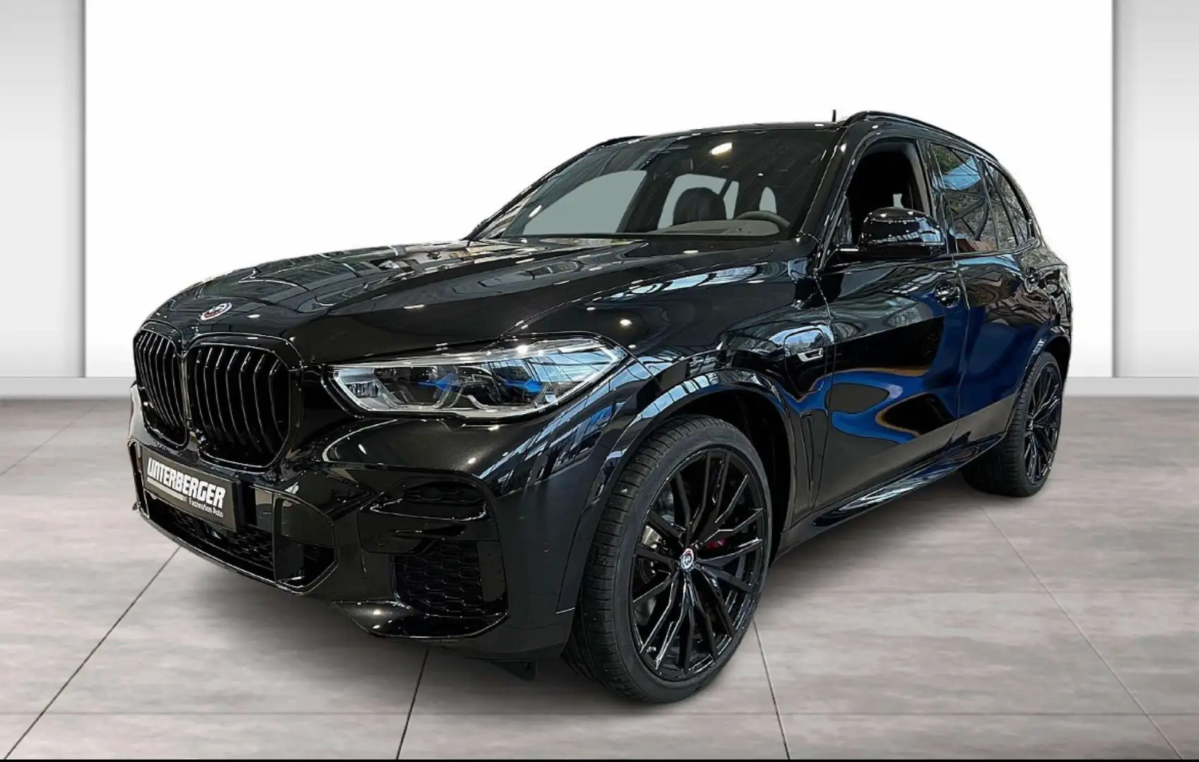 BMW X5 xDrive45e PHEV Aut. Schwarz - 1