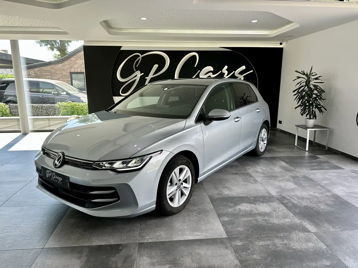 Volkswagen Golf 1.5 eTSI life  Business Premium DSG New modèle 8. Argent - 1