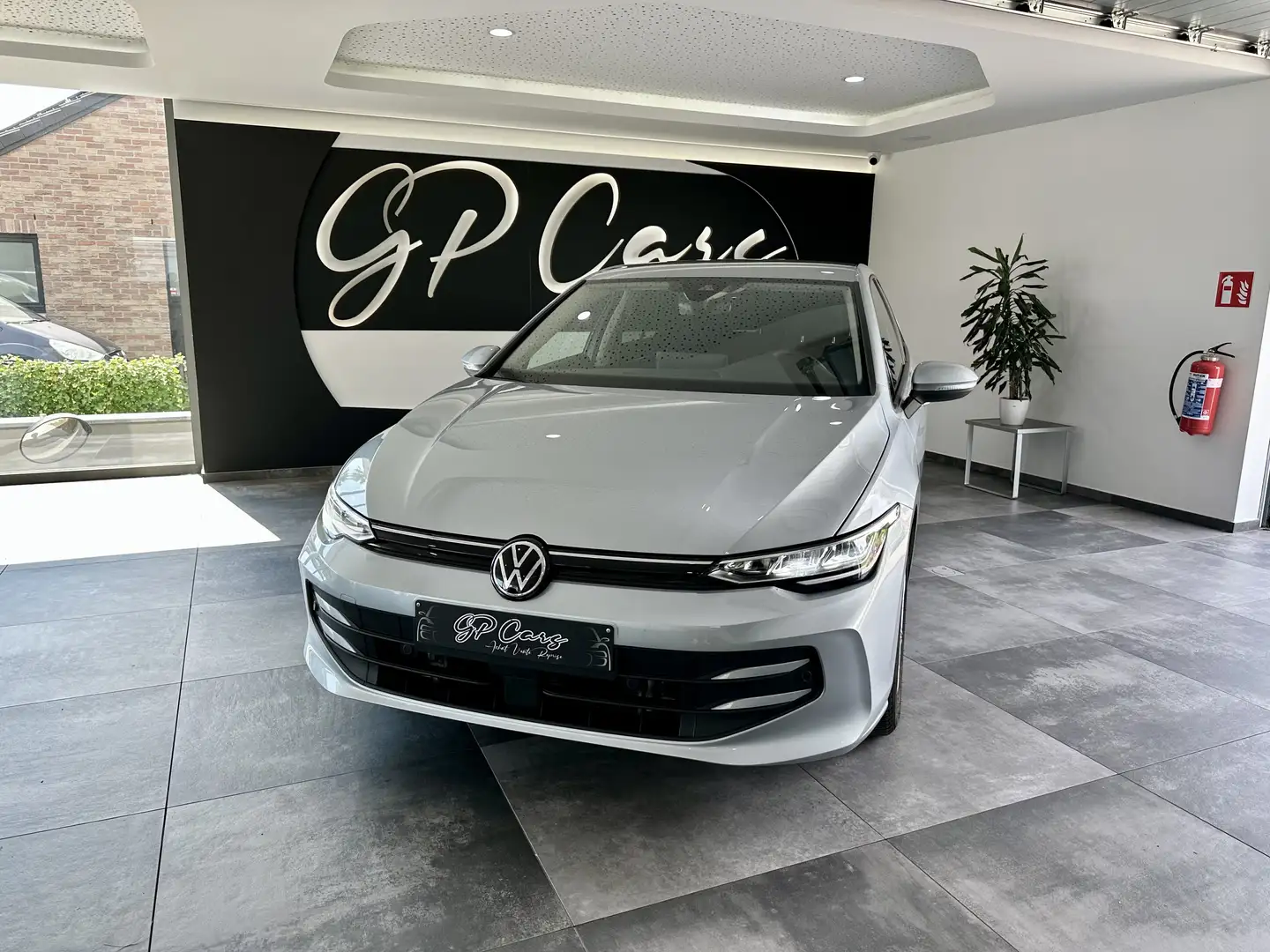 Volkswagen Golf 1.5 eTSI life  Business Premium DSG New modèle 8. Argent - 2