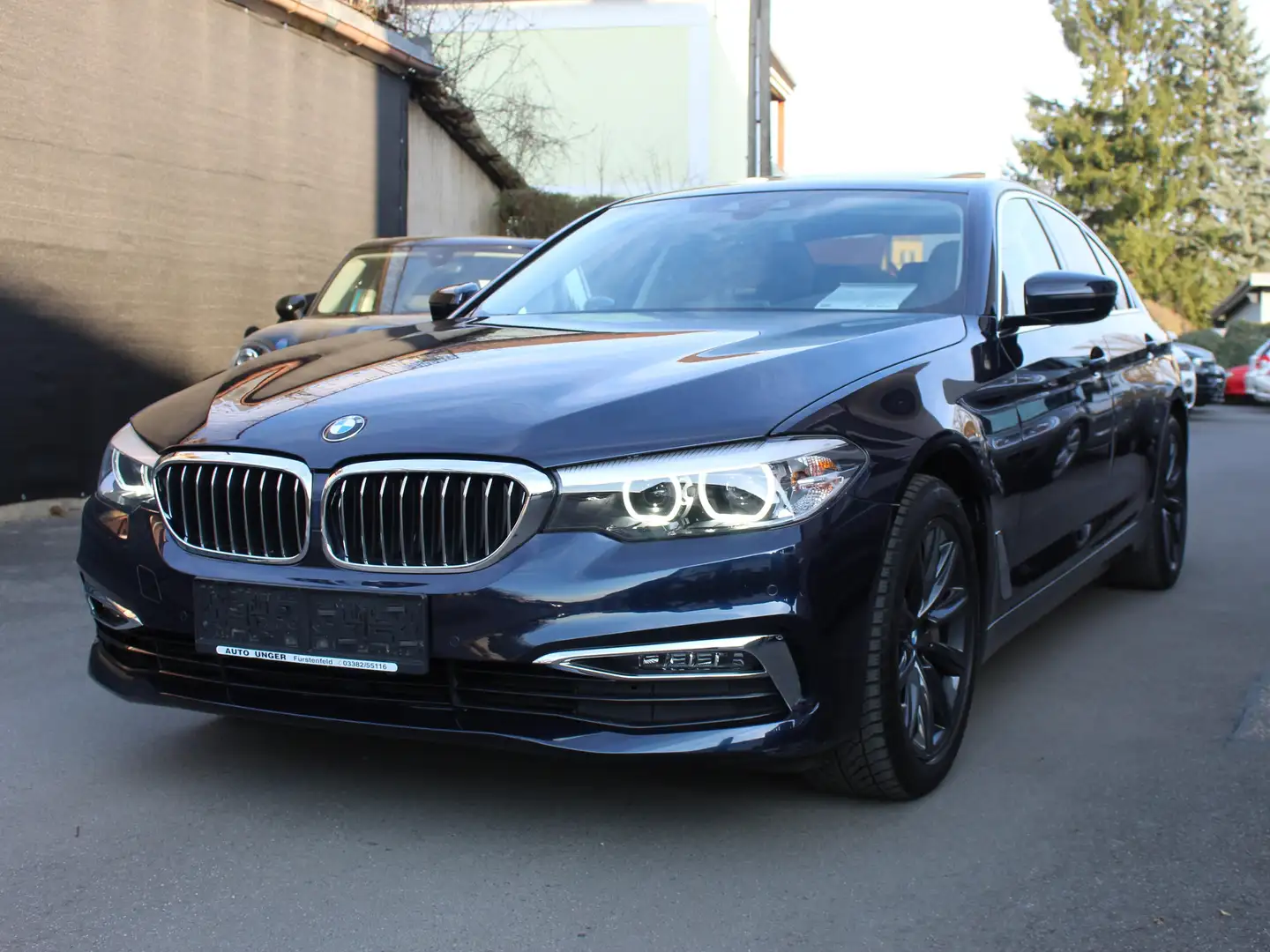 BMW 540 540 i Luxury Line mit nur 79000 KM! Blau - 2
