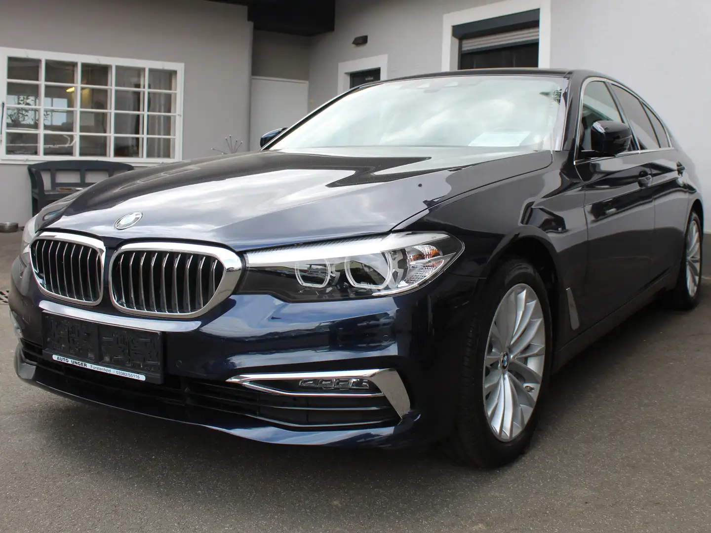 BMW 540 540 i Luxury Line mit nur 79000 KM! Blau - 1