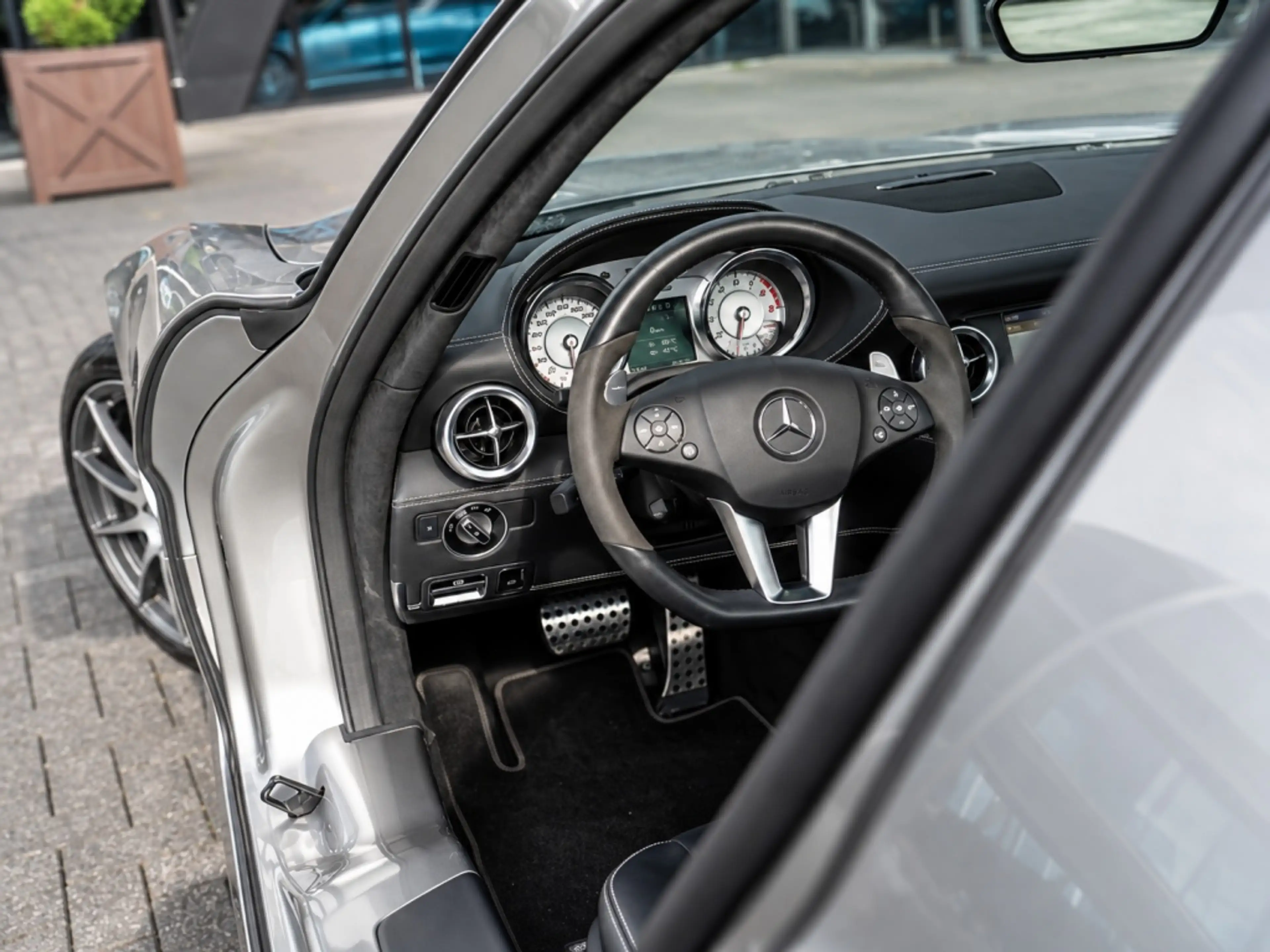 Mercedes-Benz SLS AMG Coupe | Keramische remmen | B&O | Alubeam Silv — photo 28