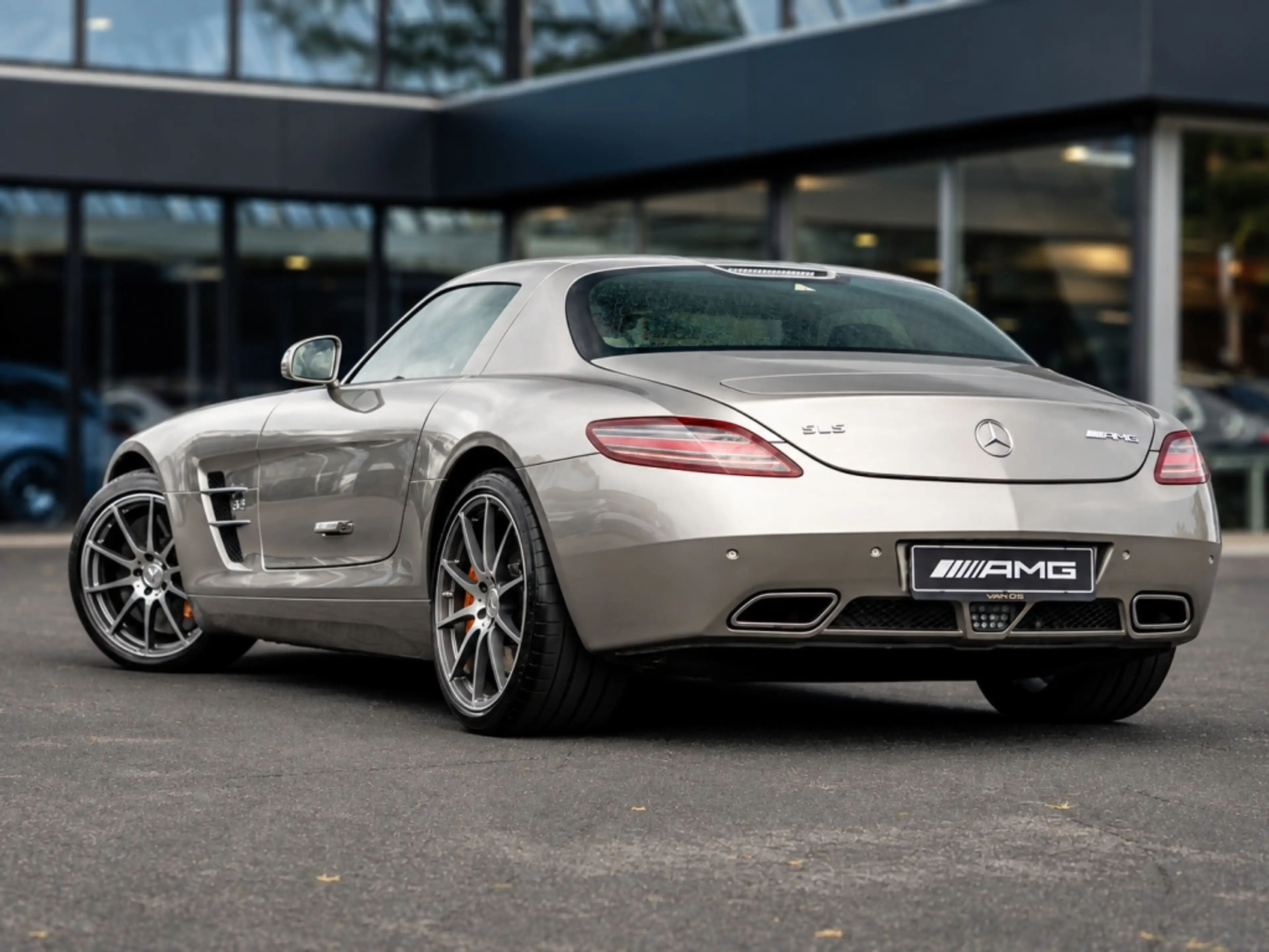Mercedes-Benz SLS AMG Coupe | Keramische remmen | B&O | Alubeam Silv — photo 4