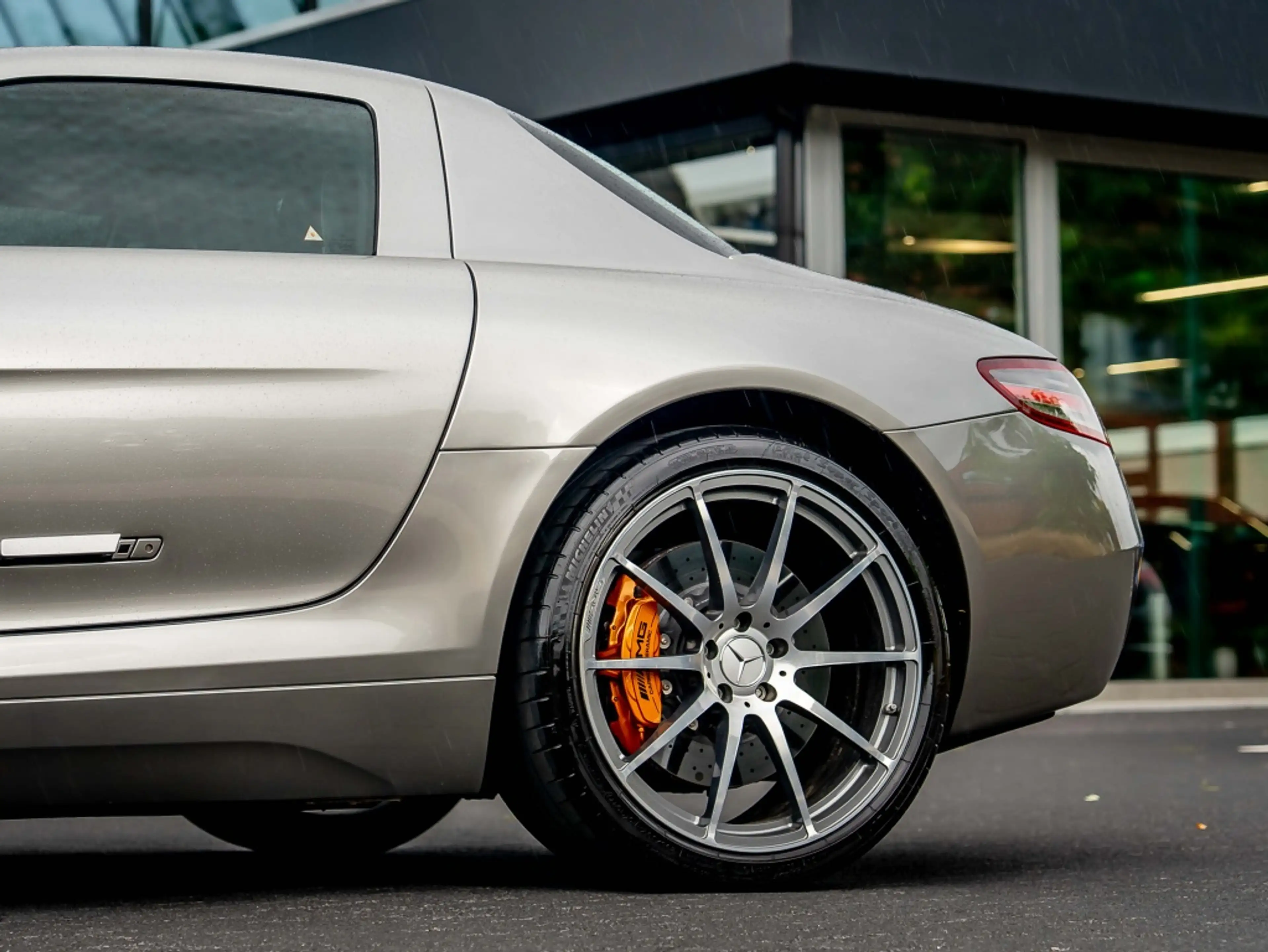 Mercedes-Benz SLS AMG Coupe | Keramische remmen | B&O | Alubeam Silv — photo 18