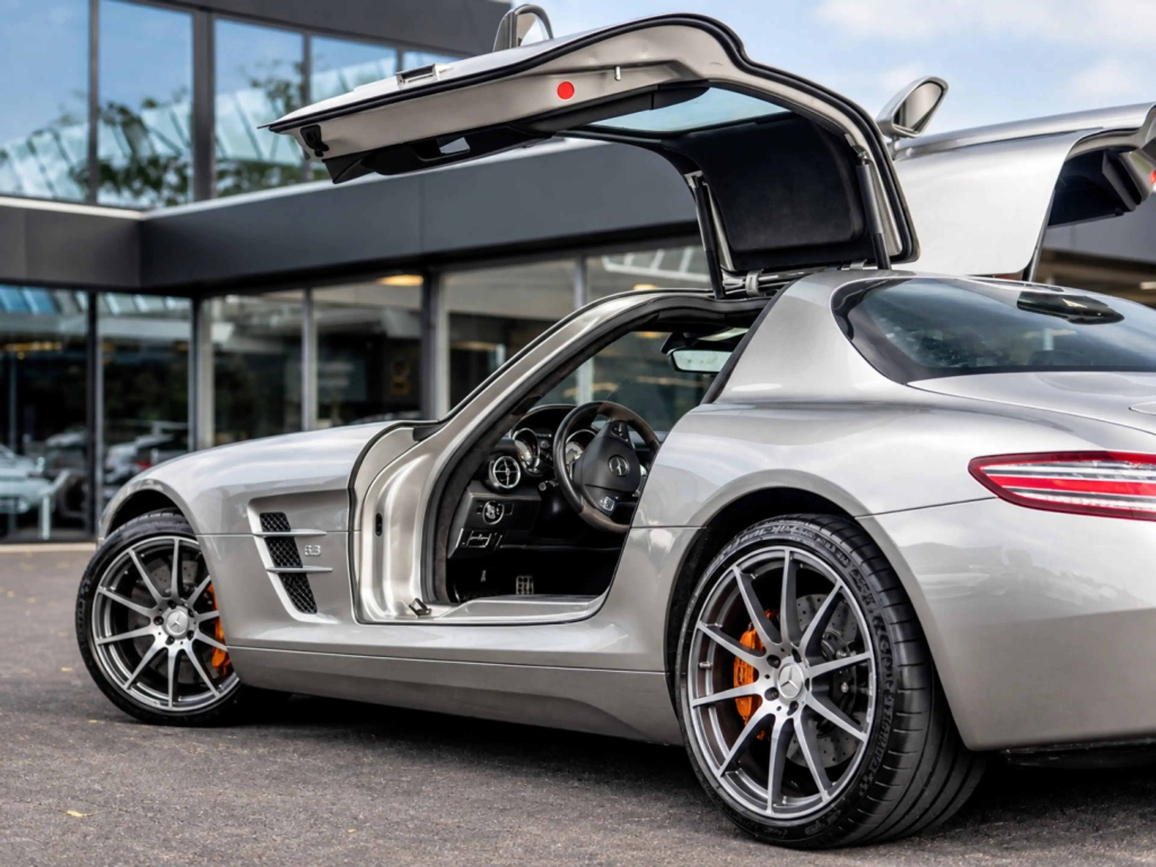 Mercedes-Benz SLS AMG Coupe | Keramische remmen | B&O | Alubeam Silv — photo 26