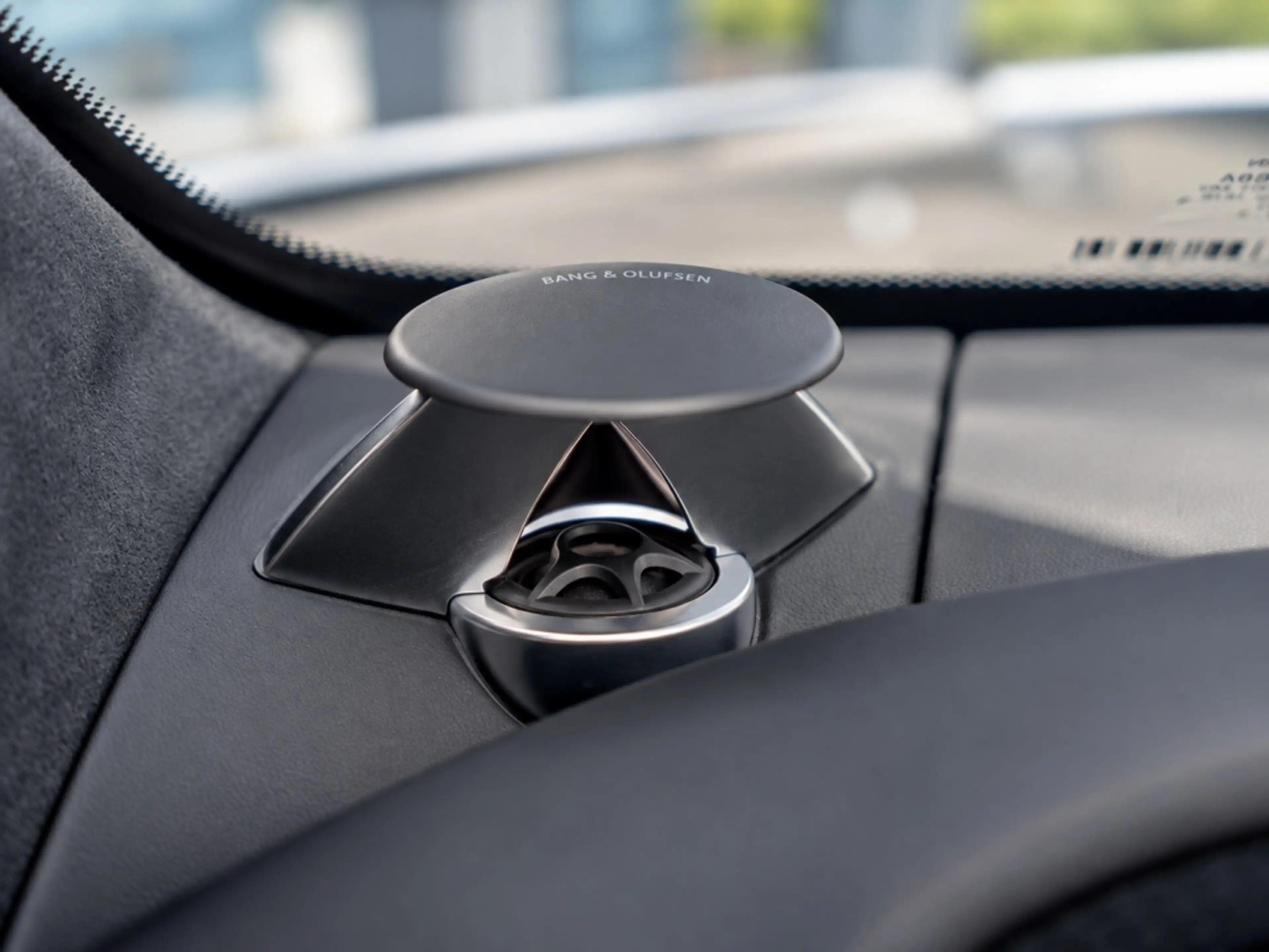 Mercedes-Benz SLS AMG Coupe | Keramische remmen | B&O | Alubeam Silv — photo 16