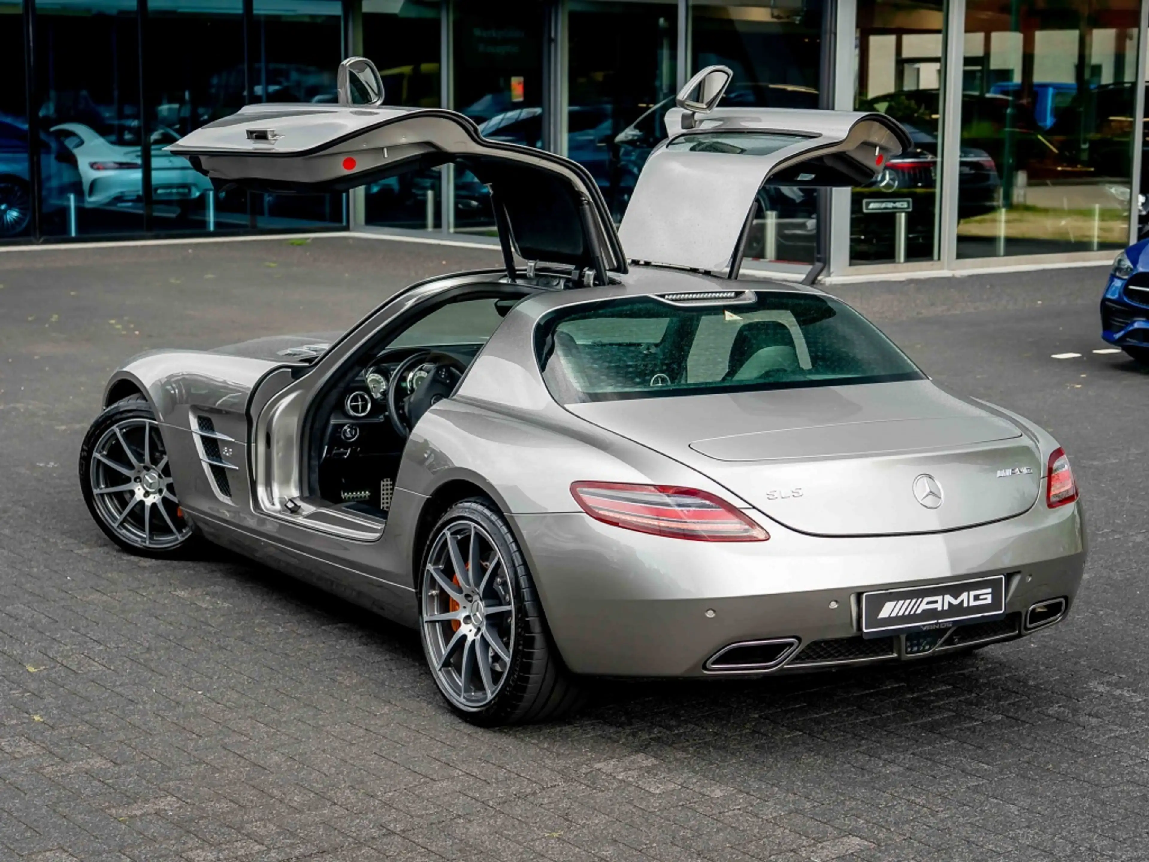 Mercedes-Benz SLS AMG Coupe | Keramische remmen | B&O | Alubeam Silv — photo 25