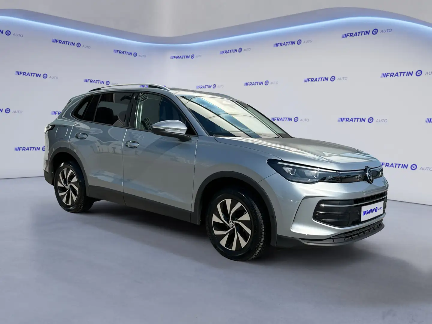 Volkswagen Tiguan 1.5 eTSI 130 CV ACT DSG Edition Plus Plateado - 2