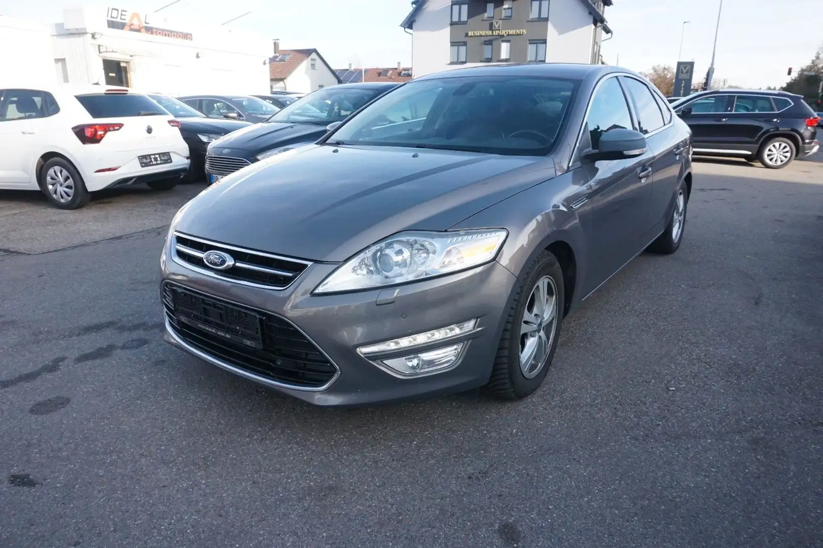 Ford Mondeo Lim. Titanium X*Xenon*Navi*Leder* Braun - 1