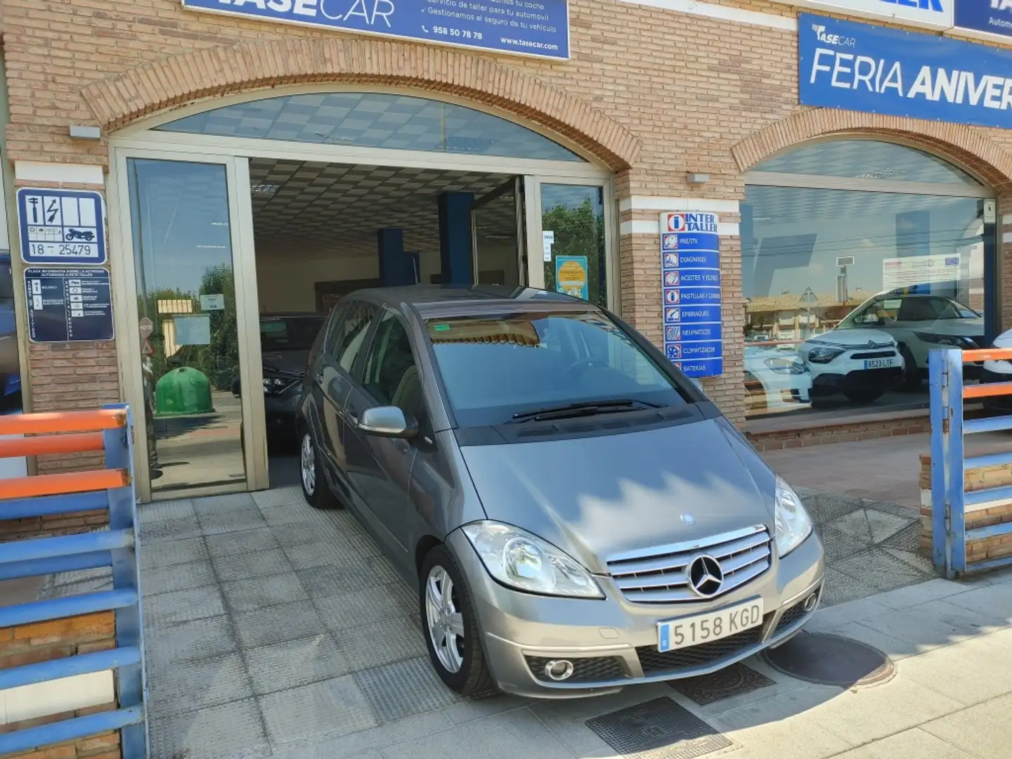Mercedes-Benz A 180 180CDI Avantgarde Gris - 2